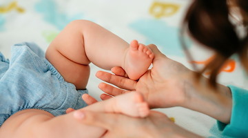 Sentenza storica della Consulta: “Entrambe le madri possono riconoscere il figlio alla nascita”