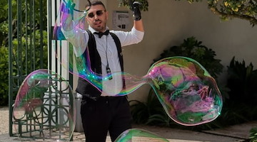 Stasera a Scala uno spettacolo di bolle di sapone in piazza