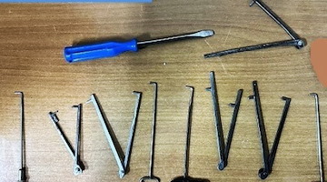 Tentano il furto in appartamento, due uomini arrestati a Salerno