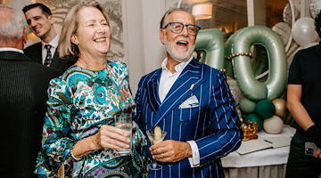 "The Maestro" compie 70 anni: festa a sorpresa per Salvatore Calabrese al Brown’s Hotel