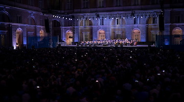 Toni Servillo e Le Quattro Stagioni di Vivaldi inaugurano “Un'Estate da Re” alla Reggia di Caserta  