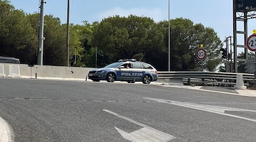 Trasportava formaggi senza requisiti igienici: sequestrato carico ad Afragola, maxi multa da 24mila euro