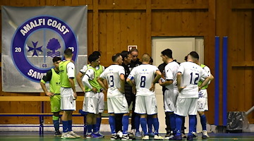 Ultima trasferta della stagione per l'Amalfi Coast Sambuco: contro il Futsal Vesuvio in palio le piazze d'onore della classifica