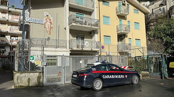 Vendevano cannabis light nei loro esercizi commerciali: due persone denunciate a Maiori