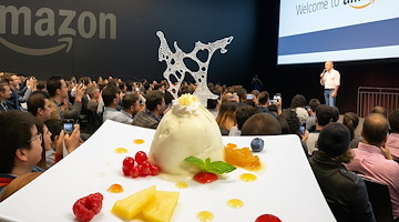 Venezia, Jeff Bezos e Lauren Sánchez stregati dalla dolcezza di Sal De Riso