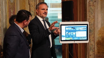 Vietri sul Mare lancia 'CityTouch', il tablet informativo “in cloud” per migliorare l’esperienza dei turisti
