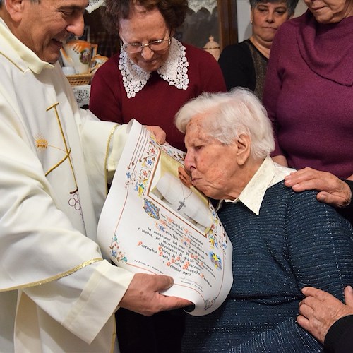 100 anni per nonna Rosa a Liparlati, è la più longeva di Positano