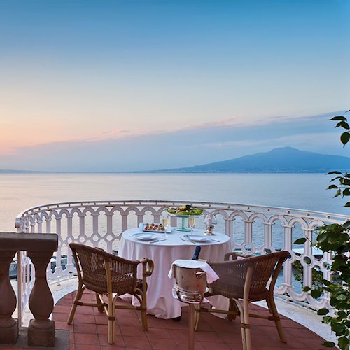 20 romantici alberghi sul mare: per Vanity Fair anche JK Capri, Convento Amalfi e Excelsior Vittoria Sorrento