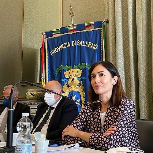 250 milioni ai comuni del Salernitano: la Ministra Carfagna presenta il CIS alla Provincia, ma le Istituzioni disertano