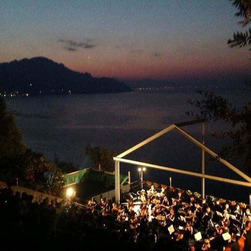 9 agosto: le emozioni del concerto all'alba a Conca dei Marini