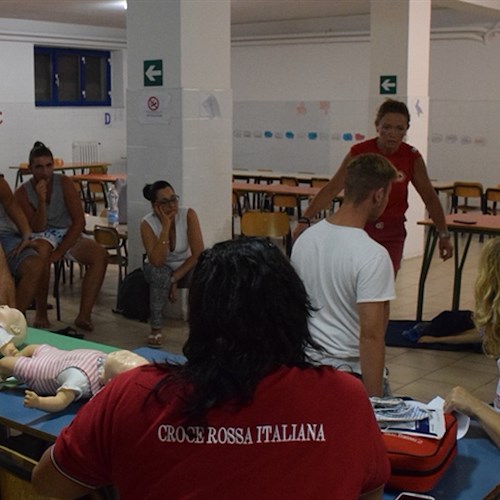 A Maiori 7 defibrillatori tra spiagge e aree pubbliche: corsi all’utilizzo della Croce Rossa