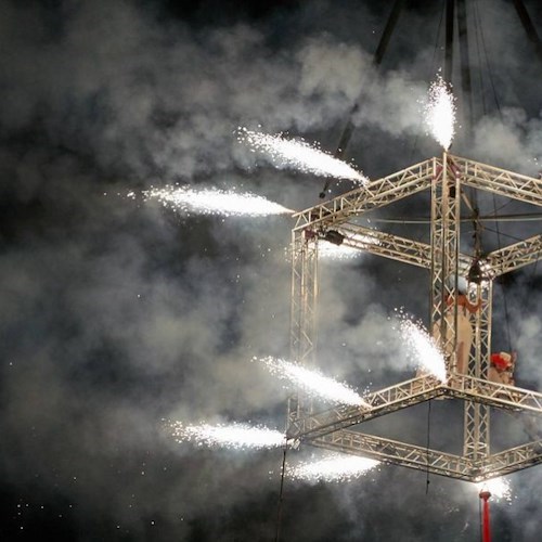 A Maiori svelati gli eventi agostani ispirati alla "Meraviglia": danza aerea, videomapping e teatro dai balconi