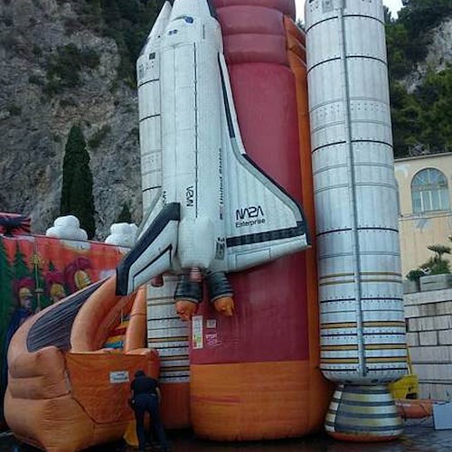 A Maiori un mega parco giochi gonfiabile / FOTO