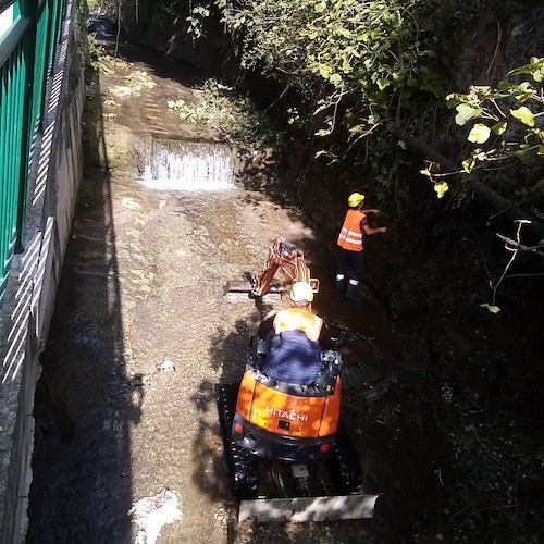 A Minori al via lavori di pulizia dell'alveo del torrente Sambuco