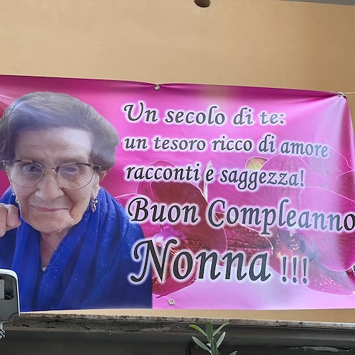 A Minori un secolo ricco di amore e saggezza: la signora Anna Camera festeggia i suoi 100 anni!