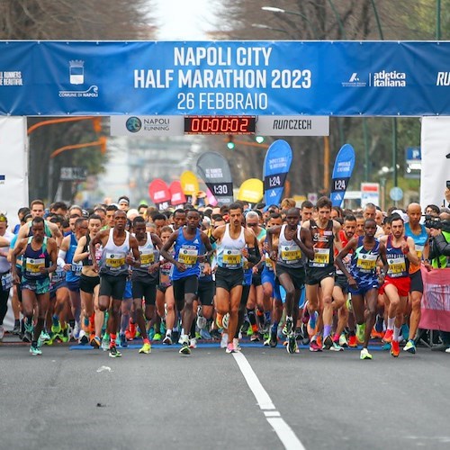 A Muktar Edris e Angelika Mach la 10ª Napoli City Half Marathon