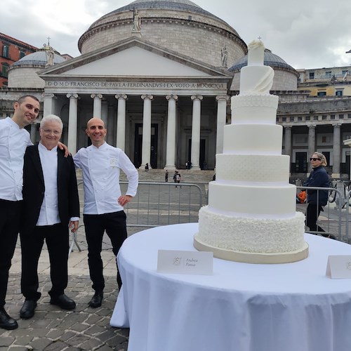 A Napoli la Pasticceria Pansa incanta la platea di "Dolce Amore" con la maestosa torta nuziale /FOTO