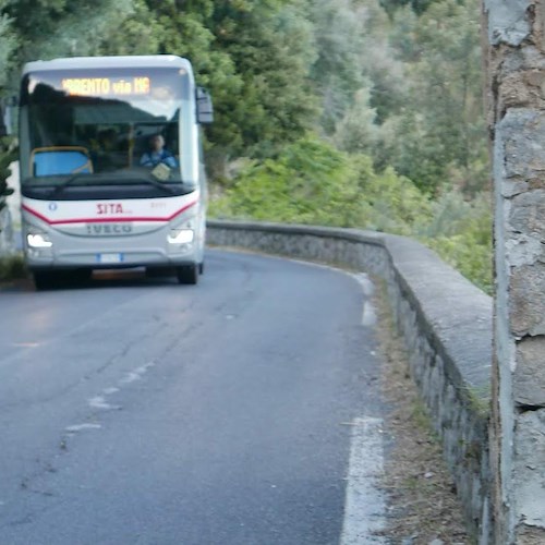 A Pasqua frotte di turisti in Campania. Iannone (FdI): «Bus fermi figuraccia internazionale di De Luca»