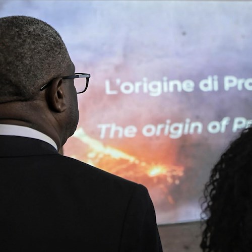 A Procida Denis Mukwege, Nobel per la Pace nel 2018: «Quest’isola è modello di inclusione»