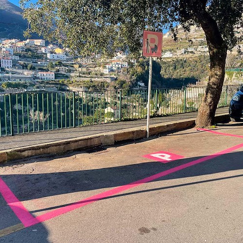 A Ravello arrivano i "parcheggi rosa" riservati alle donne incinte e alle neomamme /ECCO DOVE