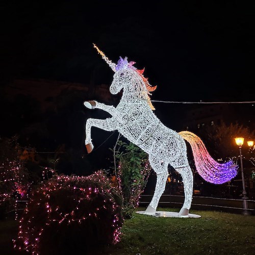 A Salerno con l'accensione delle Luci d'Artista ha inizio il Natale: ecco il programma tra musica, arte e spettacolo