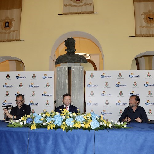 il sindaco di Sorrento, Massimo Coppola, il nuovo direttore artistico, Massimiliano Gallo e Lele Niti, amministratore delegato di Ufficio K
<br />&copy; Comune di Sorrento