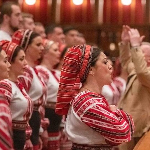 A Sorrento si esibisce il coro nazionale popolare ucraino Veryovka