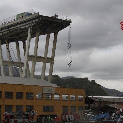 A Vietri sul Mare si presenta “Non voglio imparare a vivere”, l'omaggio di Maria Pagano alla tragedia del Ponte Morandi
