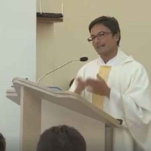 Ad Agerola anche il parroco è contro Higuain. Durante la Messa: «Quel poveraccio ha avuto una grande proposta e l'ha presa» /VIDEO