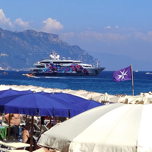 Ad Amalfi arriva "Saluzi", il super yacht graffittato 