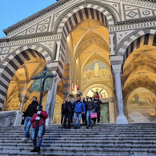 Ad Amalfi l'attesa riapertura di Via Annunziatella, statua San Biagio fa ritorno nella sua Chiesa 