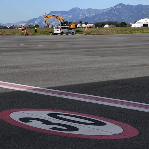 Aeroporto “Salerno Costa D’Amalfi”, completato tappetino stradale in prossimità dello scalo
