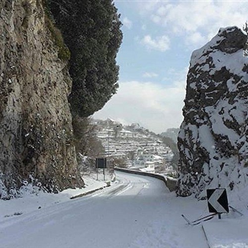 Agerola, emergenza acqua a causa del gelo: tecnici Ausino al lavoro