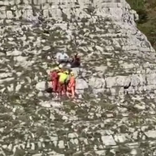 Agerola, escursionista accusa malore quando è prossimo alla vetta del Monte Catello: interviene l'elisoccorso