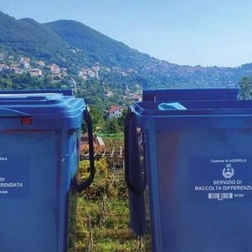 Agerola, minoranza chiede miglioramenti su raccolta rifiuti: «Vento abbatte bidoni, inoltre manca adeguata chiusura»
