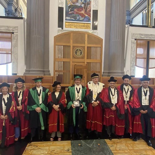 Alberto Angela riceve la Laurea honoris causa in Geologia alla Federico II di Napoli: «Oggi ho vinto lo scudetto anch'io»