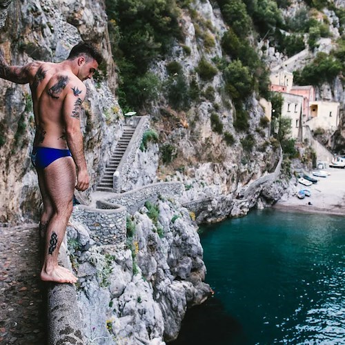 Alessandro De Rose bronzo agli Europei di Roma. Nel 2017 si tuffò dal Fiordo di Furore [FOTO e VIDEO]