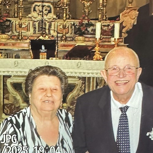 Alfonso Di Bianco e Gemma Ferrigno festeggiano 60 anni di matrimonio: rinnovato il “sì” nella chiesa di San Francesco a Maiori