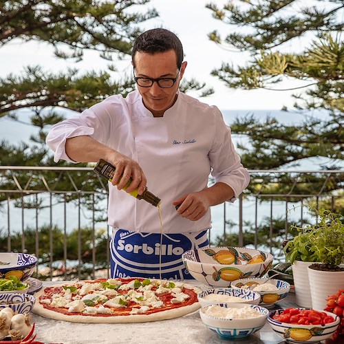 All’Anantara Convento di Amalfi Grand Hotel un viaggio culinario attraverso la Campania con le pizze di Gino Sorbillo 