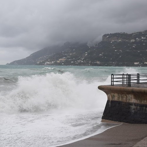 Allerta meteo gialla prorogata fino a domenica: in Costa d’Amalfi rischio idrogeologico persiste anche in assenza di precipitazioni