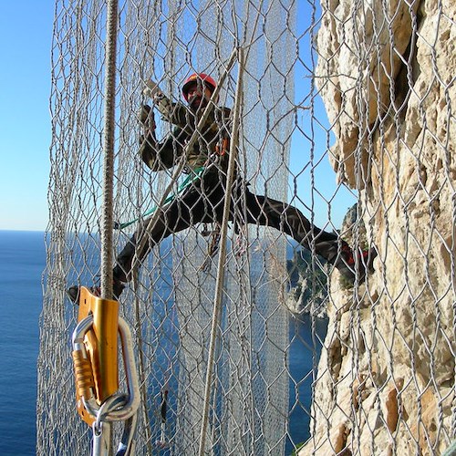Amalfi, al via progettazione per messa in sicurezza di sei costoni rocciosi