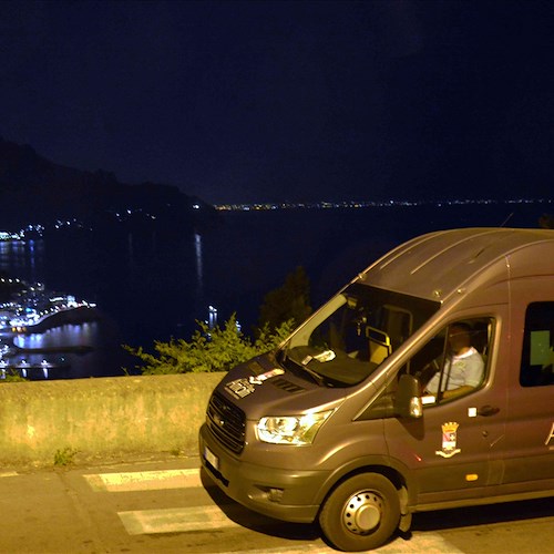 Amalfi, arriva il mini bus notturno per le frazioni
