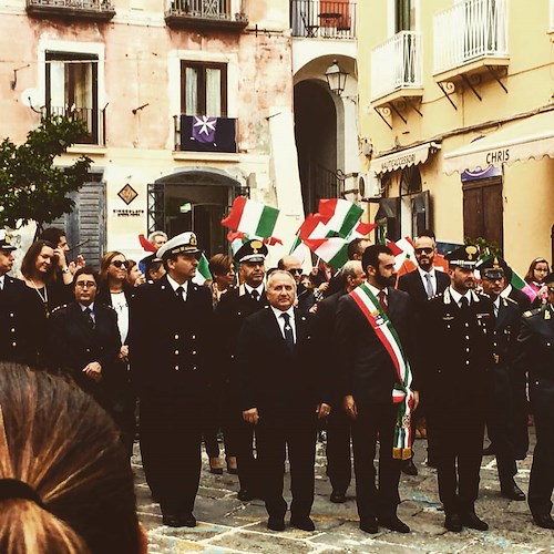 Amalfi celebra la giornata Unità Nazionale e Forze Armate. 4 novembre cerimonia in piazza Municipio