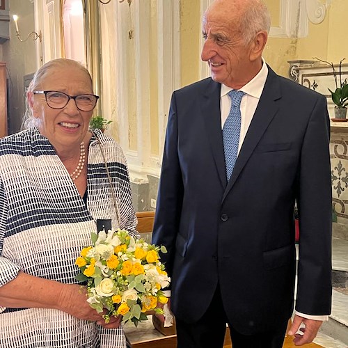 Amalfi, cinquant'anni d'amore e dedizione: Antonio Carrano e Laura Trucillo celebrano le loro nozze d'oro