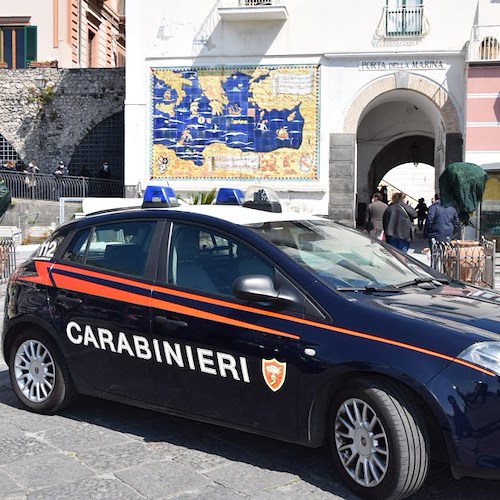 Carabinieri ad Amalfi <br />&copy; Massimiliano D'Uva