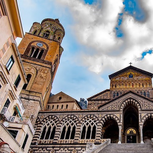 Amalfi, continua la battaglia per l'ex Seminario: Comune blocca di nuovo lavori e Curia ricorre al TAR