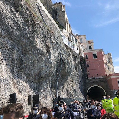 Amalfi, De Luca alla riapertura Statale 163: «Lavoro straordinario, combattiamo da soli per rilanciare turismo»