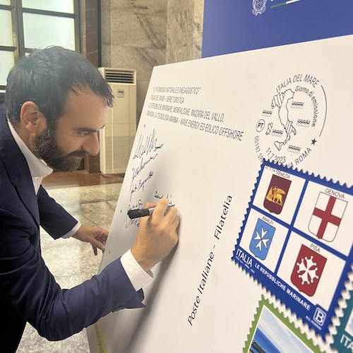 Amalfi e le Repubbliche Marinare nei nuovi francobolli dedicati all’Italia del Mare