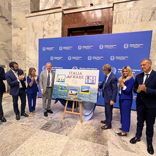 Amalfi e le Repubbliche Marinare nei nuovi francobolli dedicati all’Italia del Mare