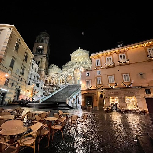 Amalfi, furto nella notte: malviventi fermati dagli avventori di un bar